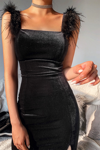 Robe de soirée élégante à empiècements unis et fente 