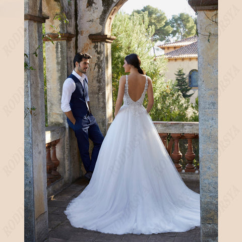 Sleeveless Wedding Dress For Women Tulle V-Neck Bridal Gown Illusion Backles A-line Vestido De Noiva Spaghetti Straps