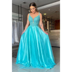 Robe de soirée longue à bretelles spaghetti et appliques en dentelle 