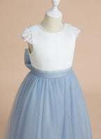 Vestido de niña de las flores para la Primera Comunión, corte en A, satén y tul, hasta la rodilla. 