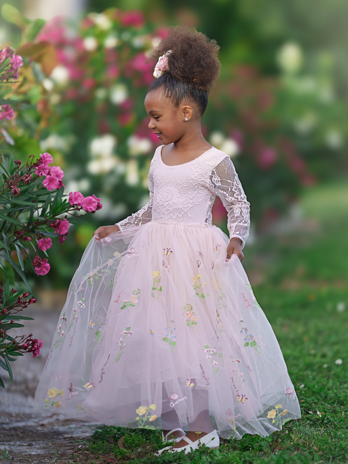 Vestido de niña de las flores de jardín, de tul bordado con encaje floral, corte en A y largo hasta el suelo 
