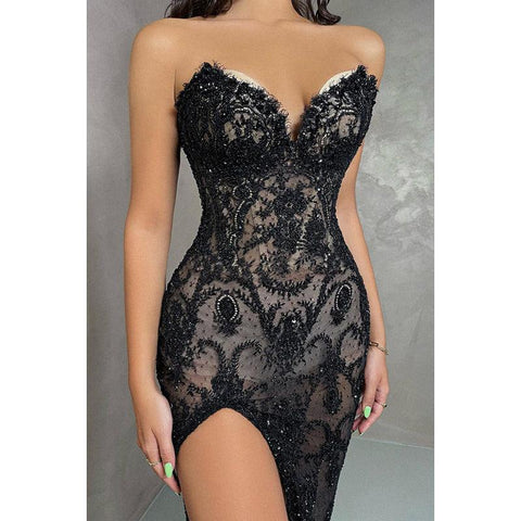 Vestido largo de noche de fiesta, corte tubo, de encaje transparente sin tirantes y con abertura