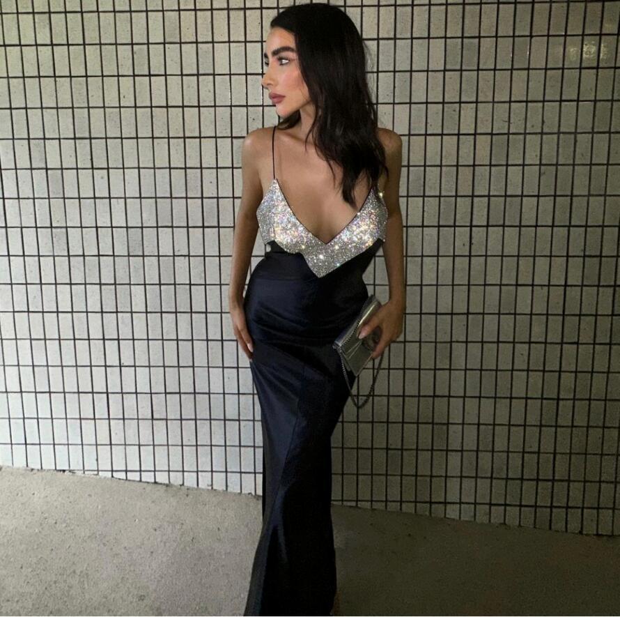 Vestido de graduación sexy con escote en V profundo y pedrería 