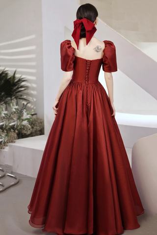 Robe de bal longue en satin bordeaux, coupe trapèze, manches courtes, Y1170