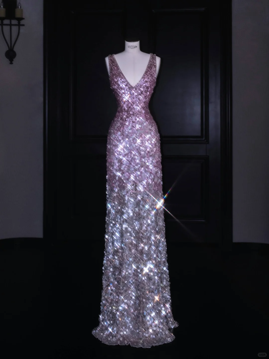 Magnifique robe de bal longue rose à sequins et col en V Y8688