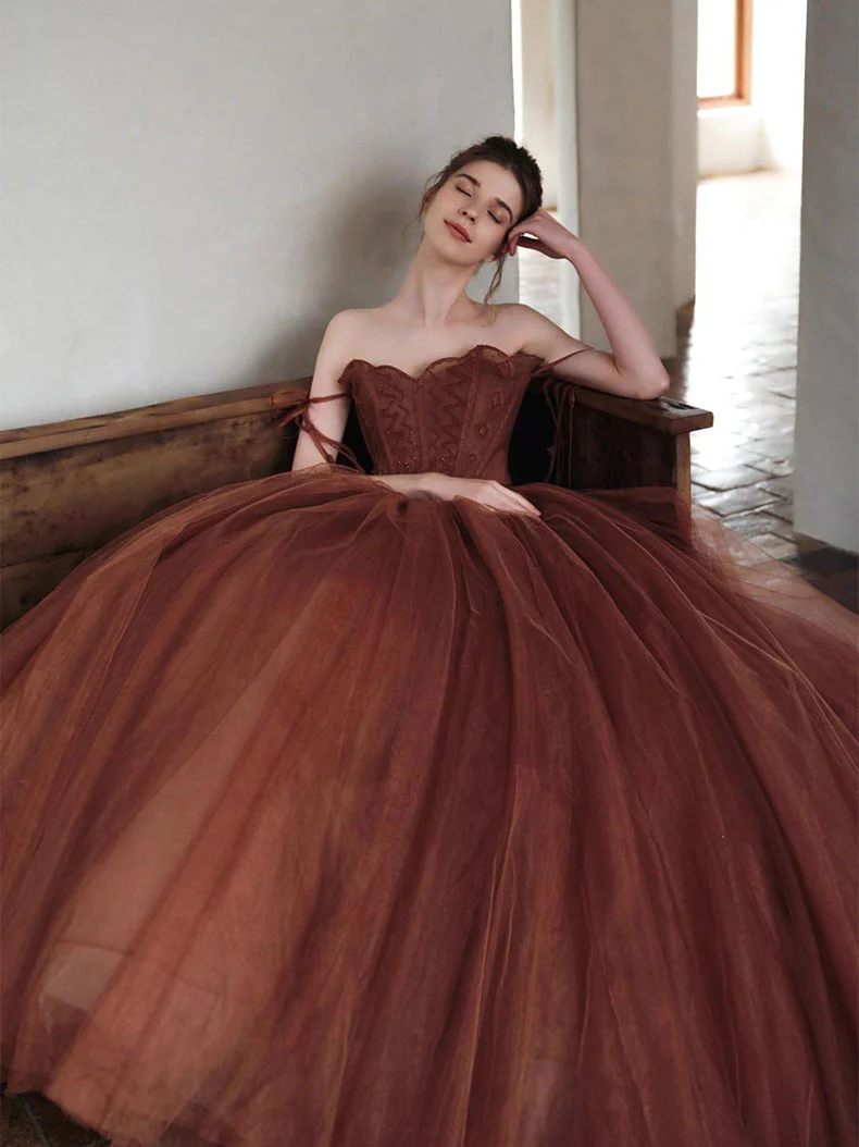 Vestido de baile de tul con tirantes finos y corte en A, ideal para el 16 cumpleaños (Y7176)