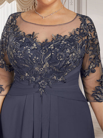 Vestido de novia de corte línea A, escote redondo ilusión, largo hasta el suelo, de gasa de encaje con volantes en cascada.