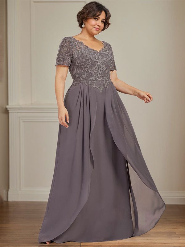 Robe de mère de la mariée en mousseline de soie et dentelle, coupe trapèze, col en V, longueur au sol