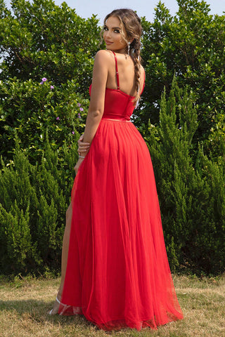 Vestido rojo de fiesta de noche con escote corazón