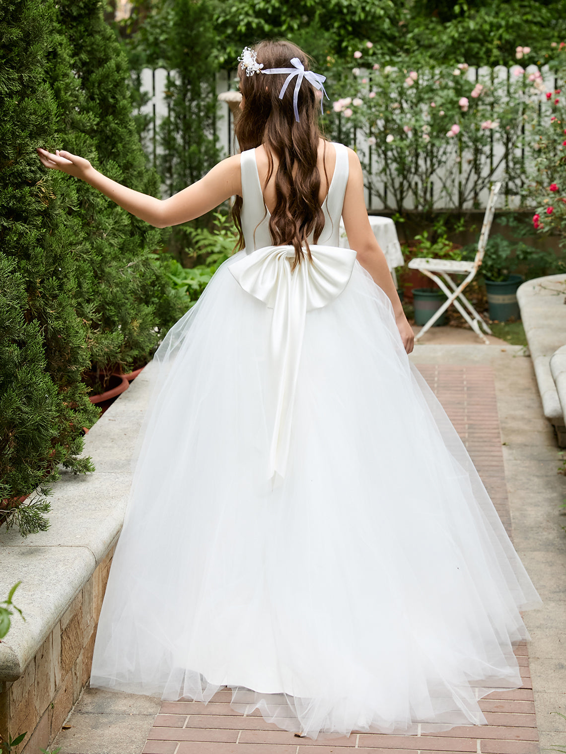 Vestido clásico blanco de corte A sin mangas para niña de las flores, de satén y tul 
