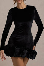 Robe mini en velours violet à col rond, manches longues et ourlet bouffant froncé 