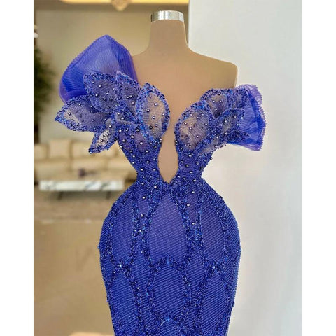 Robe de soirée longue fourreau à épaules dénudées et broderie de perles, motif floral illusion, bleu 