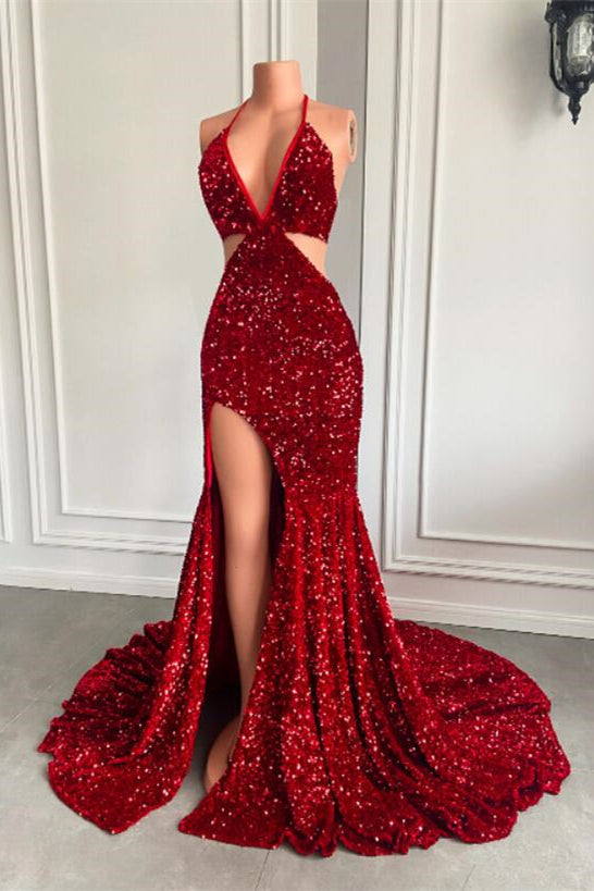 Robe de bal sirène rouge à sequins, fendue sur le devant, dos nu en V et col V, longueur au sol.