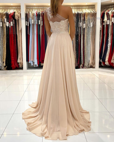 Robe de bal champagne asymétrique fendue longue ornée d'appliques