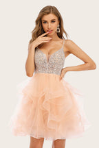 Robe courte de bal perlée