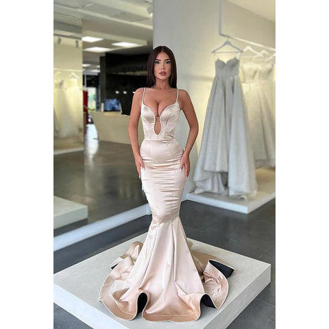 Robe de bal sans manches en satin à bretelles trompette/sirène