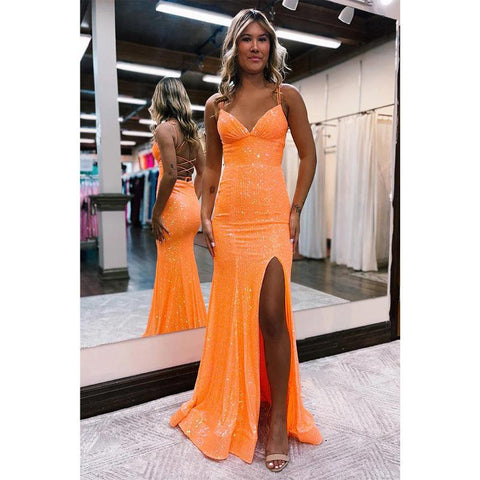 Robe de bal scintillante à bretelles spaghetti et col en V