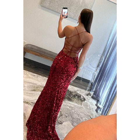 Vestido de fiesta largo burdeos con lentejuelas y tirantes cruzados en corte trompeta/sirena