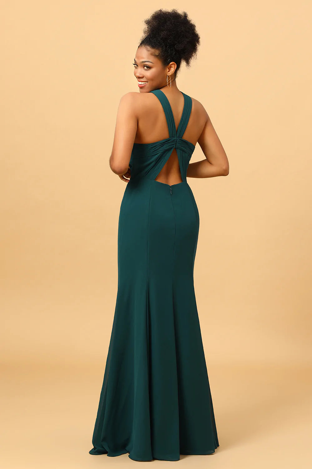 Vestido de dama de honor verde sirena de gasa con abertura