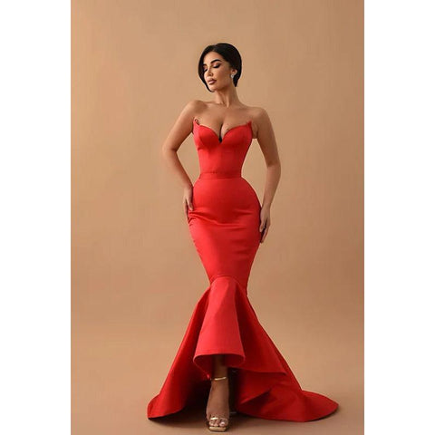 Vestido de noche largo de sirena de satén sin mangas y escote corazón