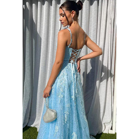 Robe de bal longue trapèze en tulle et dentelle à bretelles spaghetti