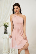 Vestido corto de gasa con un solo hombro para dama de honor de mujer Baoleely, ideal para fiestas y eventos formales como el baile de bienvenida (modelo 2804).