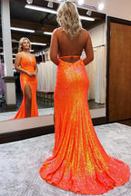 Robe de bal longue sirène à fines bretelles et sequins avec appliques