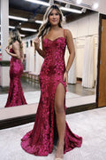 Robe de bal longue sirène à fines bretelles et sequins avec appliques