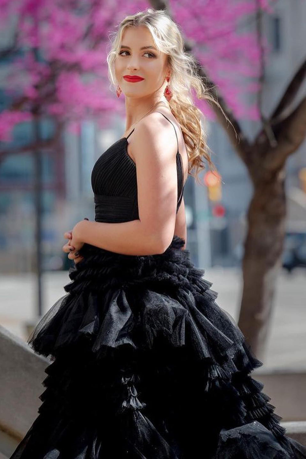 Vestido largo de fiesta de tirantes finos con corte en A