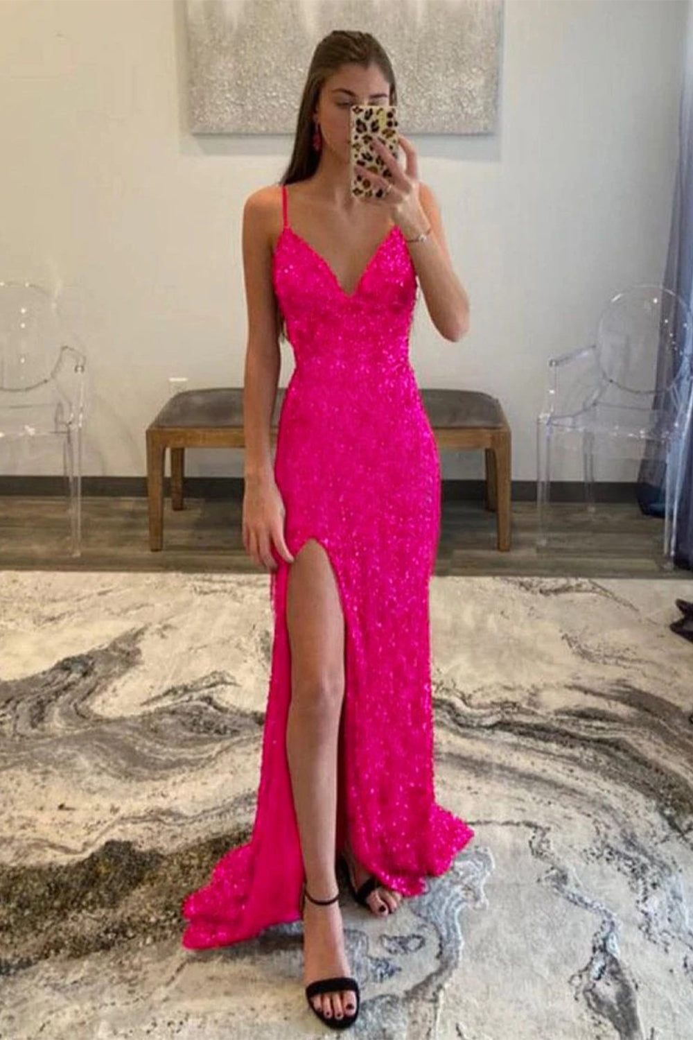 Robe de bal à paillettes et sequins avec fente