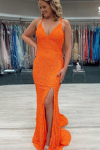 Robe de bal dos nu à sequins avec fente