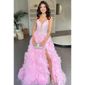 Vestido de fiesta de noche glamuroso y dramático con tirantes finos, escote en V y abertura, sin mangas