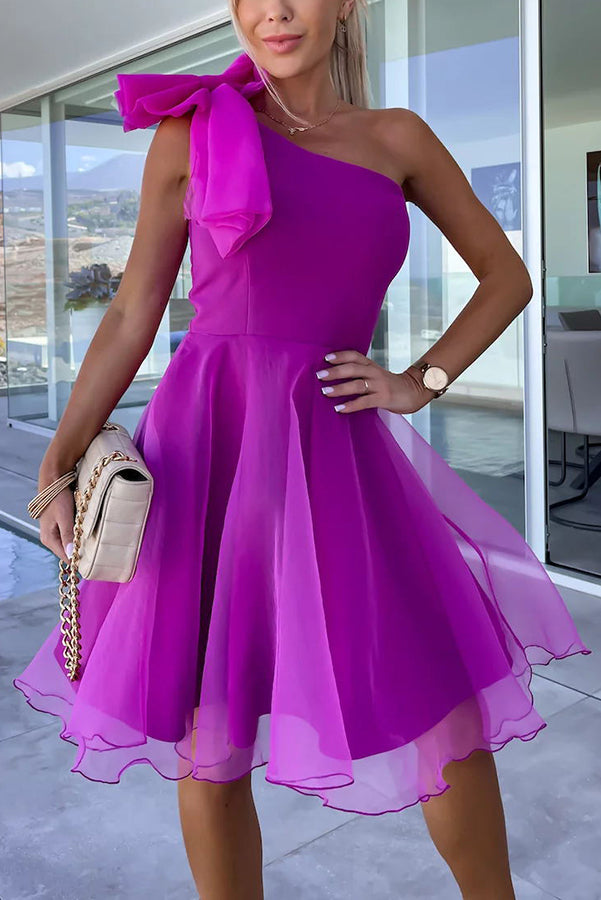 Robe courte en tulle à une épaule avec nœud Lifetime Celebrations 