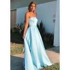 Robe de bal longue trapèze en satin bleu ciel sans bretelles 