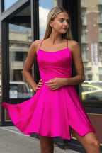 Vestido de fiesta de bienvenida de satén con tirantes finos y corte en A