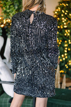 Robe courte à manches longues en velours à sequins City Lights 
