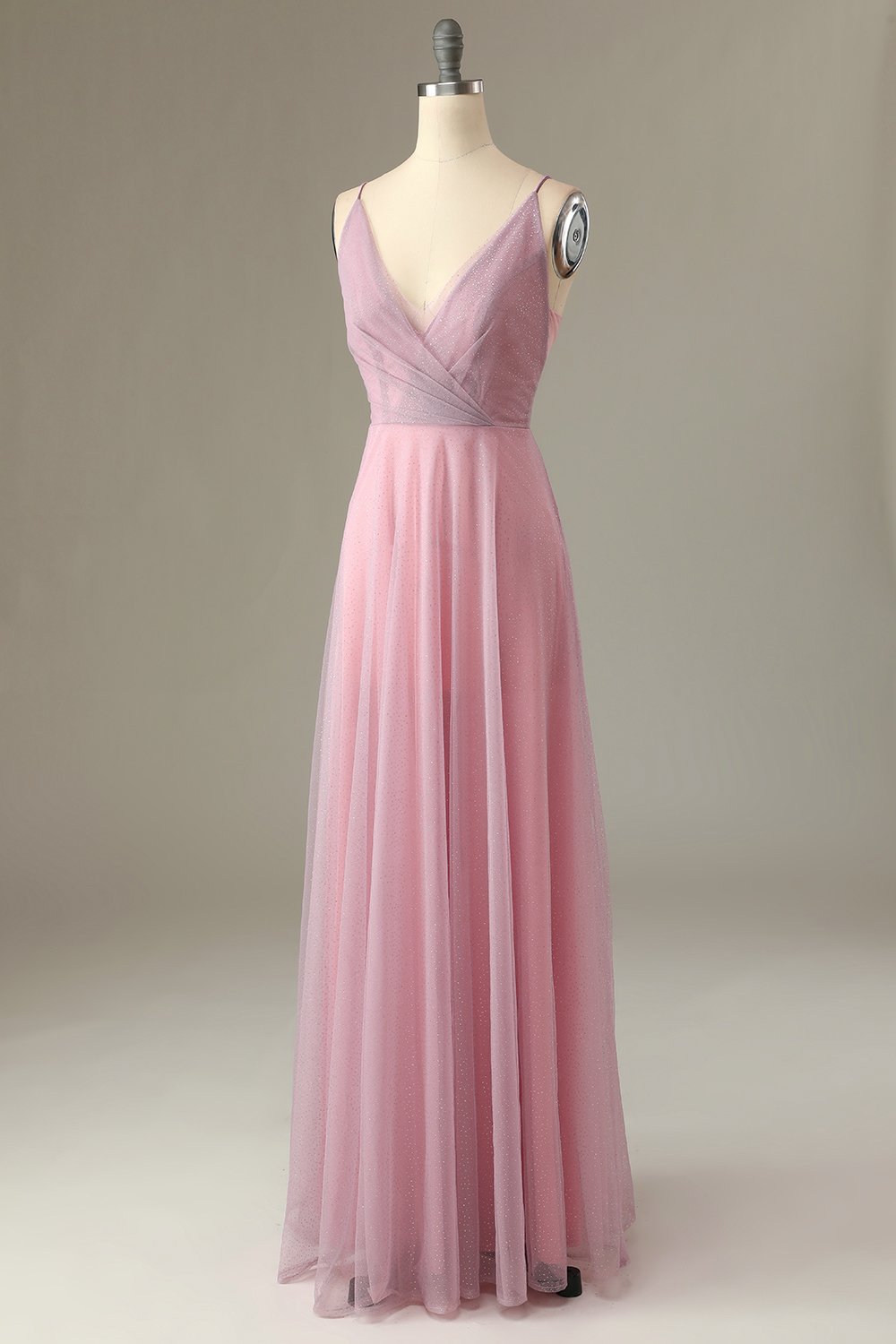 Vestido de dama de honor gris y rosa con tirantes finos y corte en A