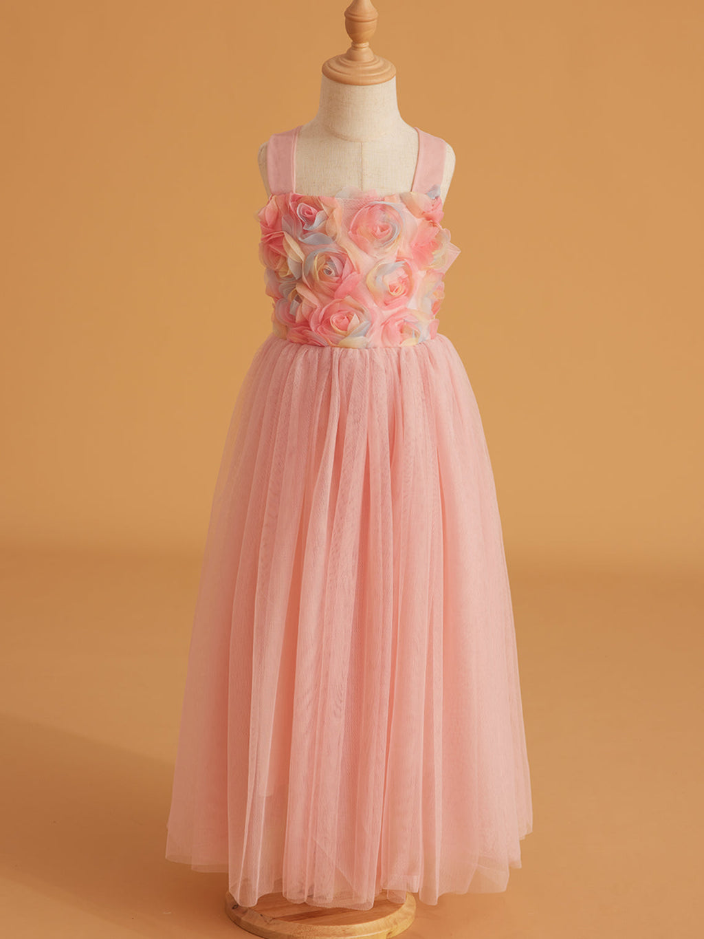 Vestido de bebé niña con lazo de tul y aplique floral en 3D de la colección Jardín Encantado 