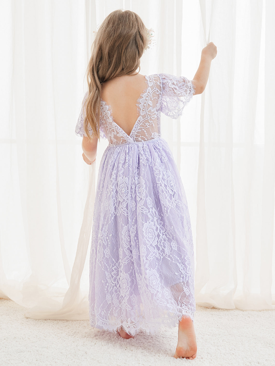 Vestido boho de niña de las flores color marfil, corte en A, de encaje y largo hasta el tobillo 