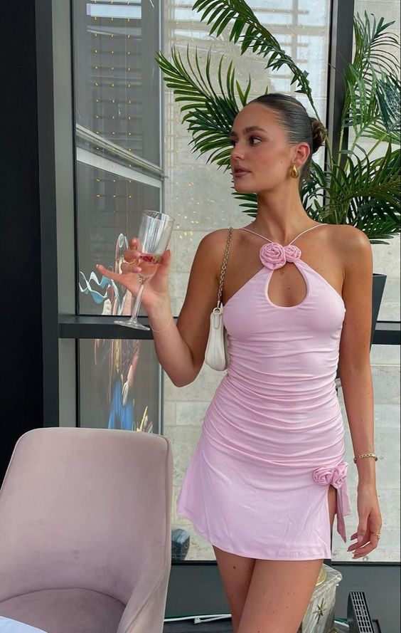 Vestido corto rosa sexy para fiesta de bienvenida con flores de rosas Y2851