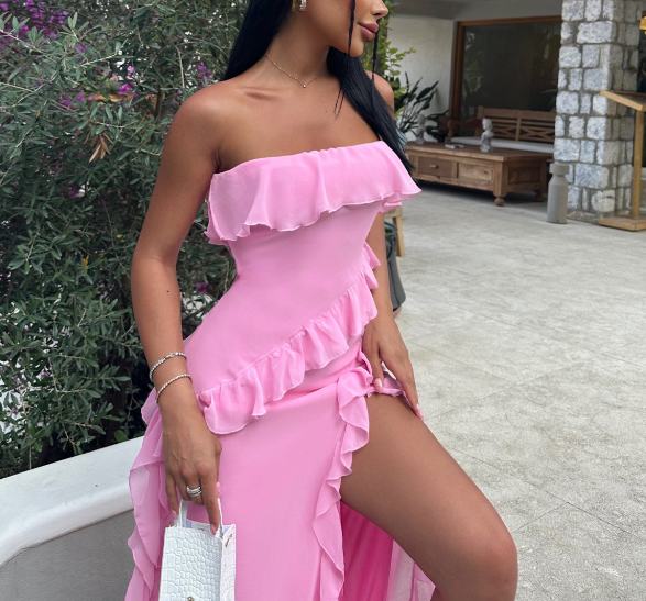 Robe de soirée longue rose, bustier, à volants et fente, idéale pour un anniversaire ou un bal de promo (Y8203)