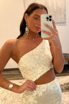 Robe de bal fourreau asymétrique à sequins avec appliques 3D
