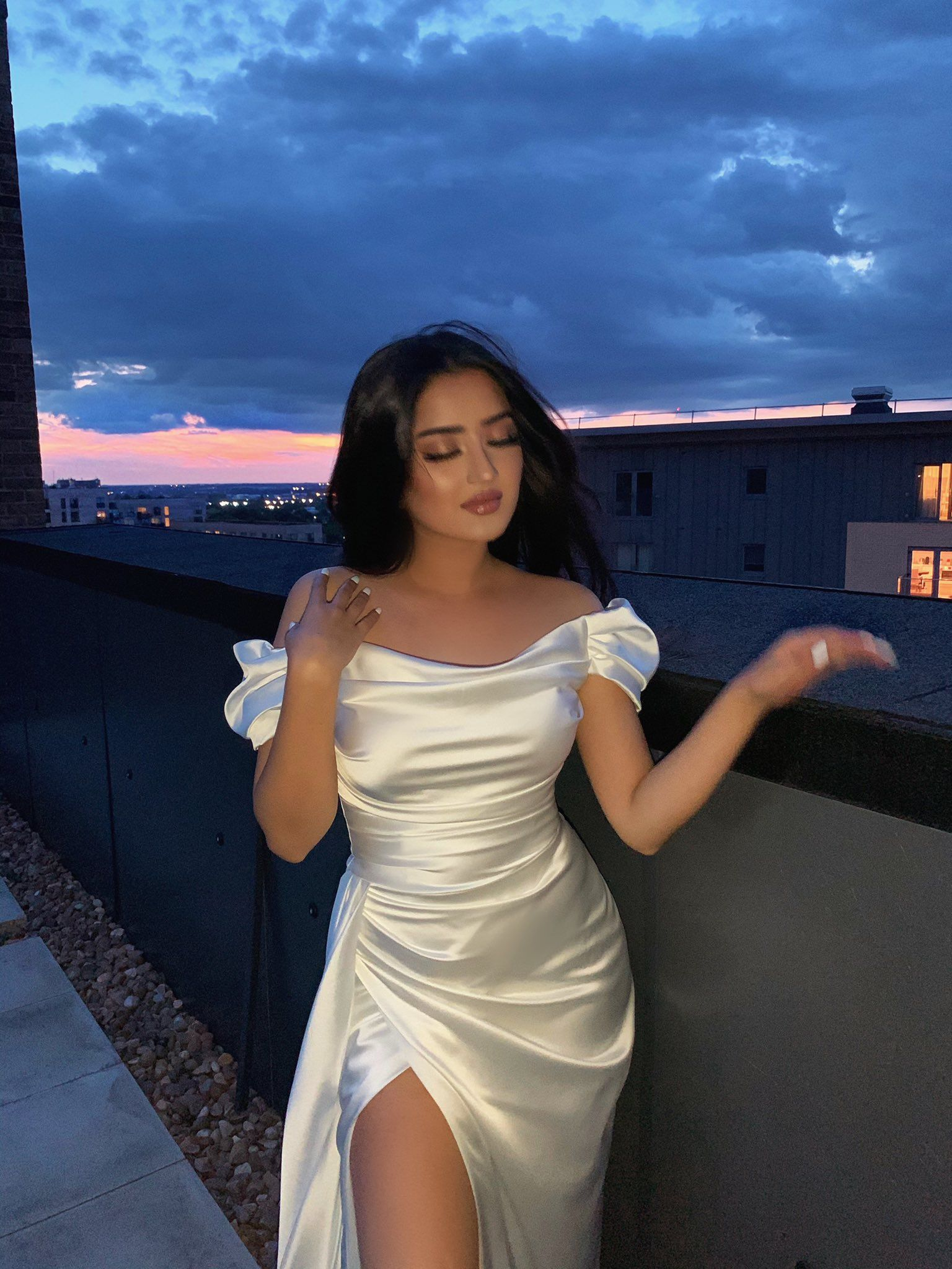Vestido largo de noche blanco satinado con hombros descubiertos, vestido de noche blanco, Y2514