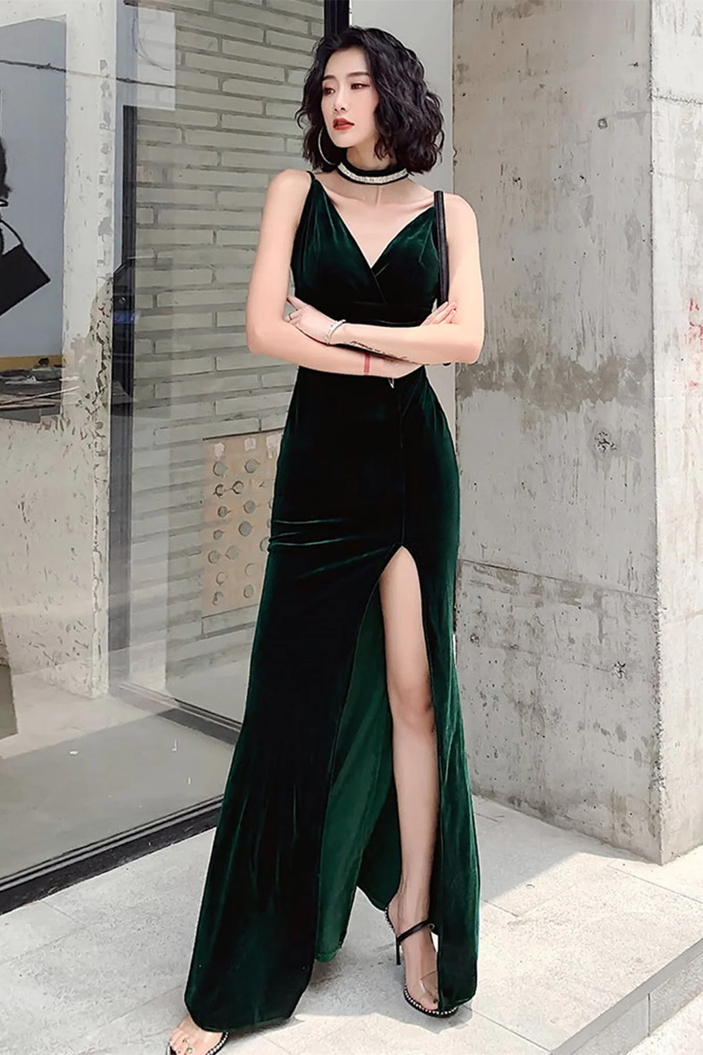 Robe de bal longue en velours vert foncé à col en V simple, robe de soirée formelle en velours vert foncé pour remise de diplômes Y2926