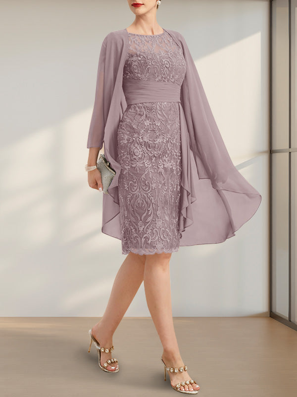 Vestido de novia de corte recto/columna, largo hasta la rodilla, de encaje y gasa, con escote ilusión, volantes en cascada y lentejuelas.