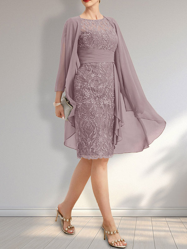 Robe fourreau illusion en mousseline de dentelle arrivant au genou, ornée de volants et de sequins en cascade, idéale pour la mère de la mariée.