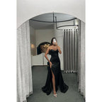 Robe de soirée fourreau/colonne en satin plissé sans manches, décolleté en cœur