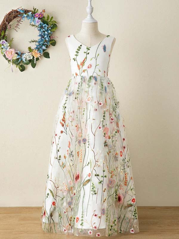 Vestido de niña con bordado floral de flores silvestres, tul superpuesto, corte en A, ajustado, escote en V, lazo en la espalda y estampado floral. 
