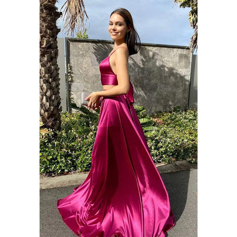 Robe de bal deux pièces à bretelles spaghetti et col en V avec poches 