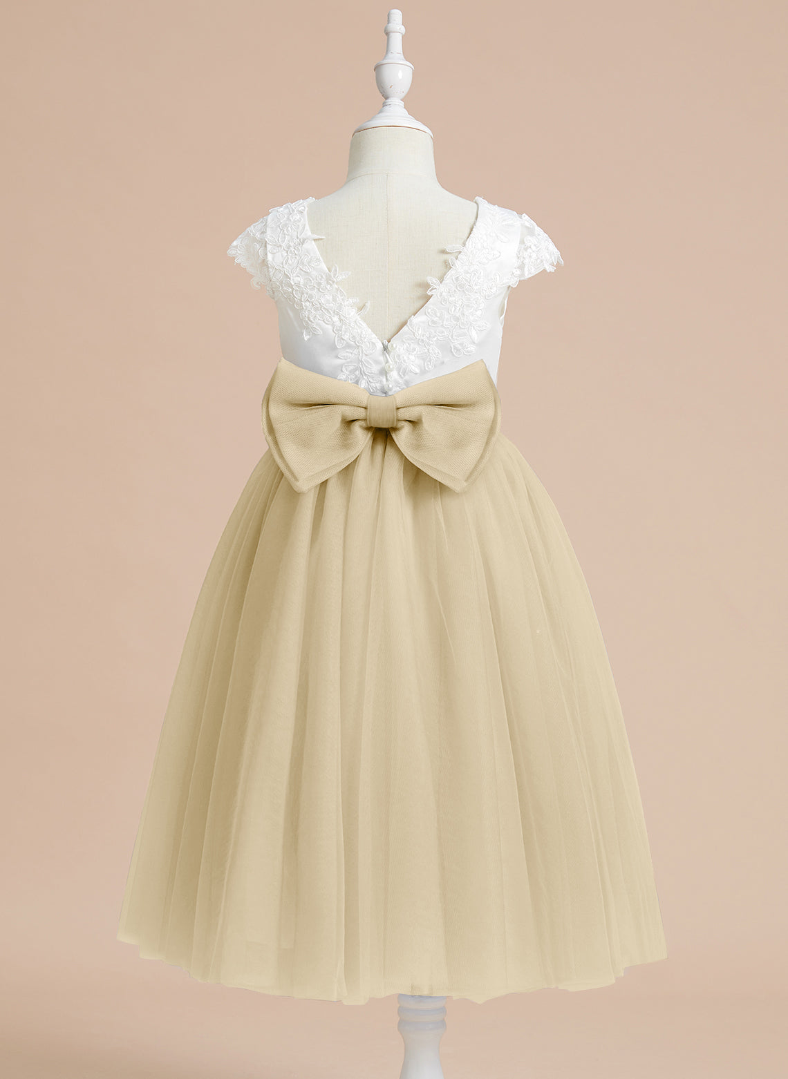 Vestido de niña de las flores para la Primera Comunión, corte en A, satén y tul, hasta la rodilla. 